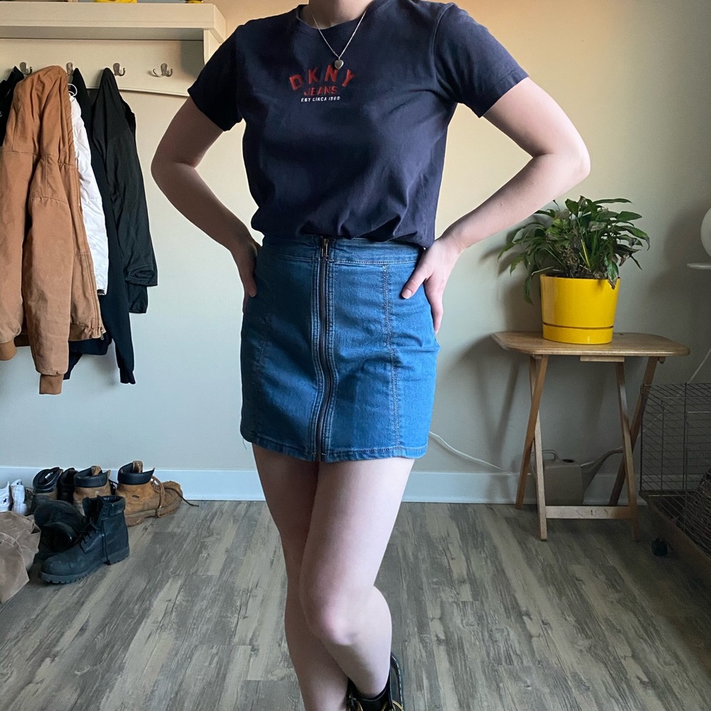 DKNY tee